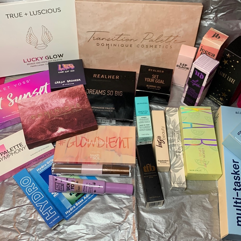 Makeup super set Urban Decay, Milk, Saint Luxe…